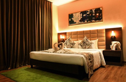 Sector V Hotel | LYNQ AERO