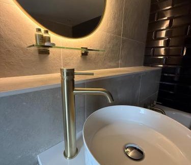 Ruthin Hotel | Lyons Woodlands Hall