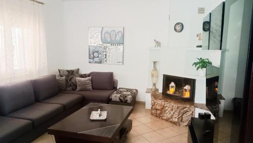 Skiathos House | Lyra's house