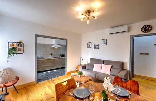 Sarlat-la-Caneda Apartment | Lyriade - Air-conditioned with parking 100m from the center