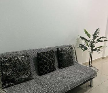Pamandzi Apartment | LYS APPART, à 2 min à pied de l'aéroport