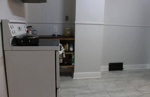 Trail House | Lyxury Spacious, center of town, rooms in big house both private and shared