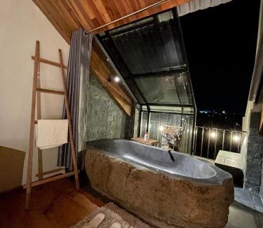 Pleiku House | Mành Farmhouse