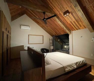 Pleiku House | Mành Farmhouse