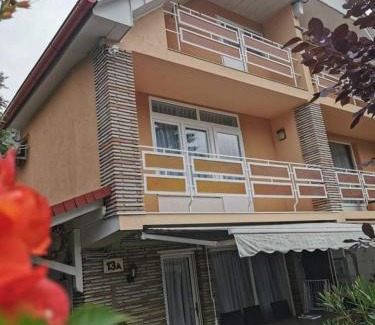 Balatonszarszo Villa | Májusfa