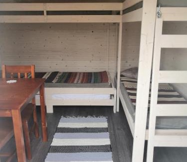 Janakkala Bed & Breakfast | Mäentaustan aitat