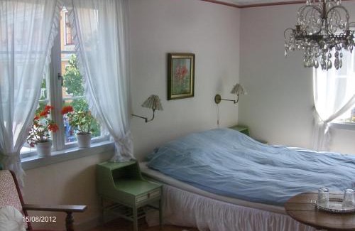 Gnesta Bed & Breakfast | Mälby Säteri B&B