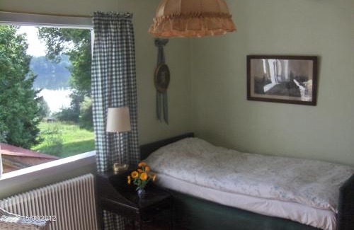 Gnesta Bed & Breakfast | Mälby Säteri B&B
