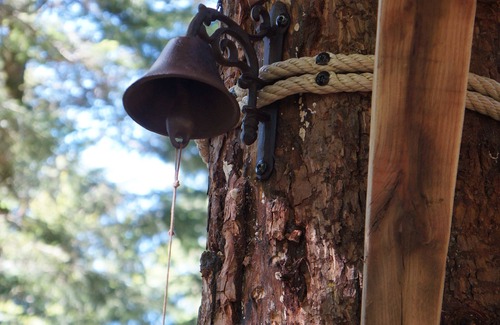 La Tour-dʼAuvergne Cabin | Méïzou des Puys tree house