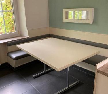 Stein House | Möbiliertes Zimmer Stein Bahnhof