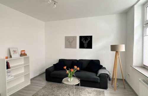 Herne Apartment | Möblierte Erdgeschoss-Wohnung mit Parkplatz in bester Lage des Stadtzentrums Herne, WLAN, Netflix- Super Autobahn-und ÖPNV-Anbindung