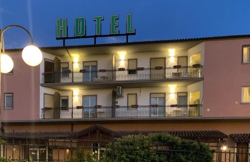 Magliano deʼ Marsi Bed & Breakfast | M'ami