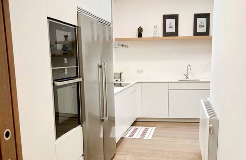 Ciudad Jardin Ski Chalet | M (EMM10) Luxury Villa in Ciudad Jardín