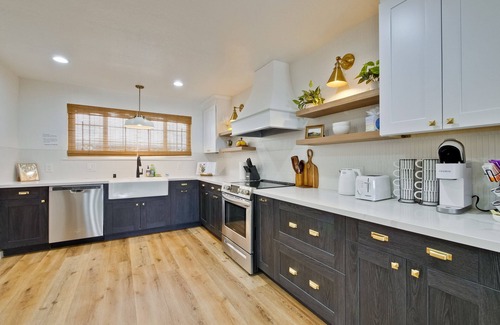 San Jose House | M&J@Modern SFH 3B1.5B/nr Shopping/AC/WiFi 732