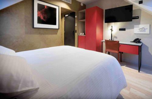 Leuven Hotel | M-Street art lodging - Self check-in