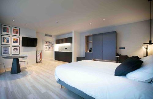 Leuven Hotel | M-Street art lodging - Self check-in