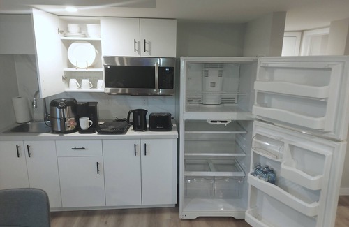 Winnipeg Apartment | M&U Guest Suite