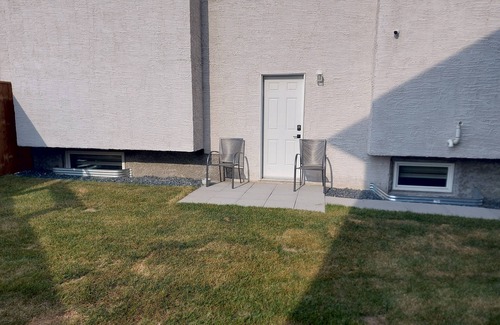 Winnipeg Apartment | M&U Guest Suite
