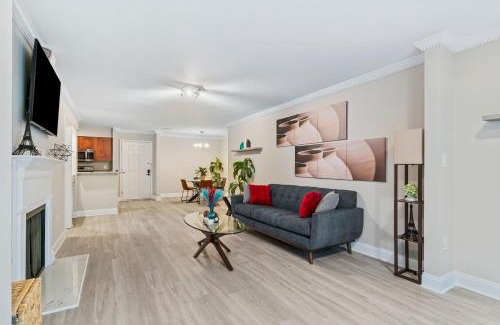 Buckhead Apartment | M1 - Private and serene 1bdr 1ba ensuite shared room