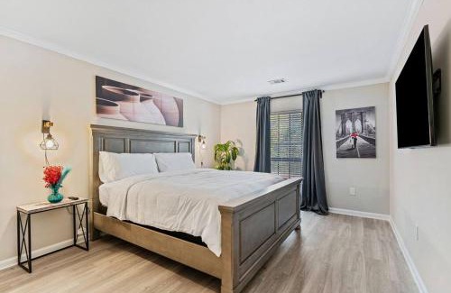 Buckhead Apartment | M1 - Private and serene 1bdr 1ba ensuite shared room