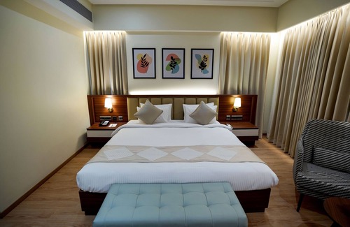 Sadar Hotel | M2 Square by Monday Premium