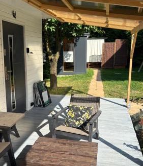 Wadowice House | Mały biały domek Wadowice SPA jacuzzi sauna Gorzen blisko Wadowic