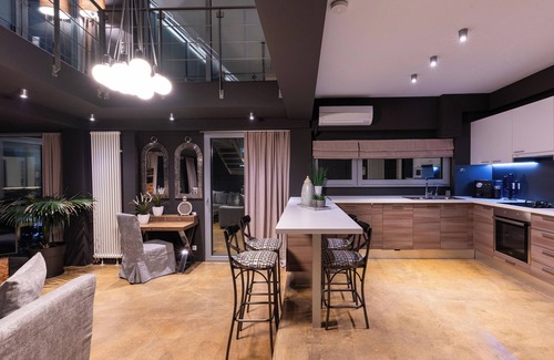 Gazi Apartment | Ma Maison N°5, Private Heated Pool, Acropolis view