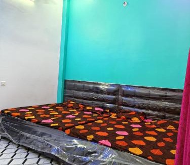 Misrikh House | Ma vindhyavasini Atithi Bhavan