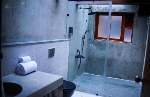 Wellington Hotel | Maayaa riverside villa by KPM Tripenta