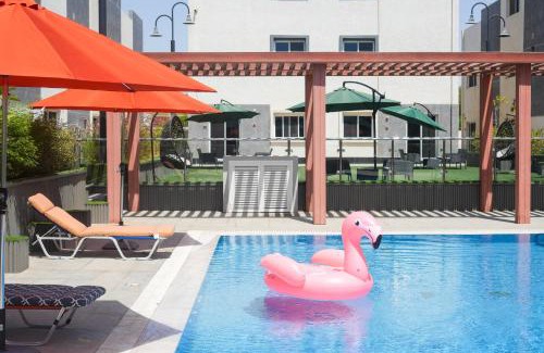 King Abdul Aziz Road Apartment | Mabaat-White Pearl Compound 600 B Villa 18