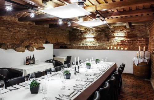 Old Town Hotel | Mabre Residence