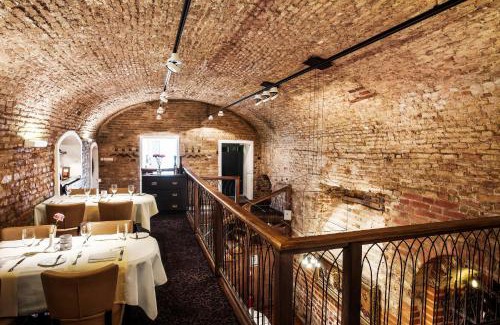 Old Town Hotel | Mabre Residence