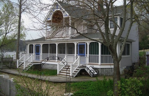 Macatawa Condo | Macatawa Waterfront by 'Big Red'/Cottage Living for 2