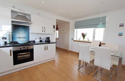 Isle of North Uist Cottage | MACHAIR COTTAGE, pet friendly, with a garden in Lochmaddy, North Uist