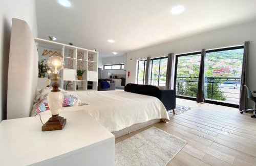 Machico Villa | Machico flat center near beach w parking