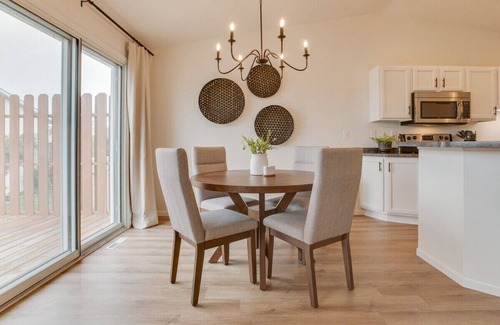 Fargo House | Mackenna's Place · Heated Garage | Prime Location | Family Friendly