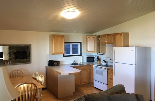 Tofino Cabin | Mackenzie Beach Resort