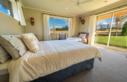Fairlie House | Mackenzie Mountain Lodge