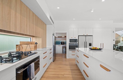 Copacabana House | MACSVIEW @ COPA | Accom Holidays