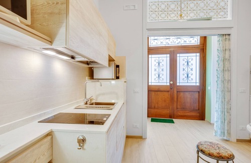 Municipio 1 Apartment | MADAME BARI' Apt a step from the sea