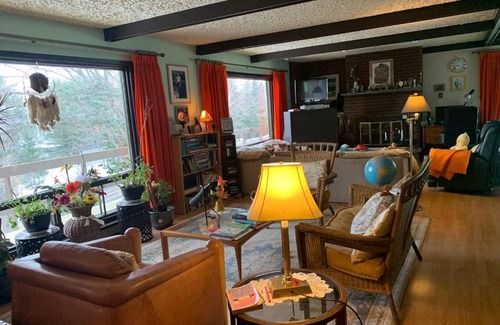 Val David House | Madelyn’s Val David spacious calm Home
