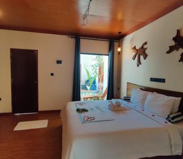 Maalhos Hotel | Madi Beach Guesthouse