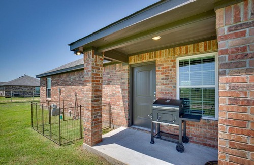 Madill House | Madill Vacation Rental with Grill Near Lake Texoma!