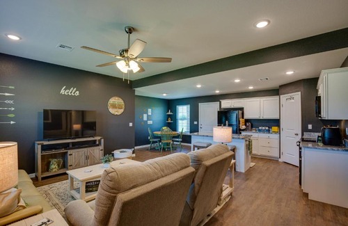 Madill House | Madill Vacation Rental with Grill Near Lake Texoma!