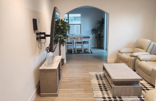 North Long Beach House | Madison's Place Cozy & Comfortable Modern Home