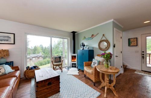 Manzanita House | Madrona Ridge MCA 389