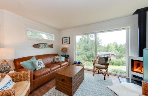Manzanita House | Madrona Ridge MCA 389