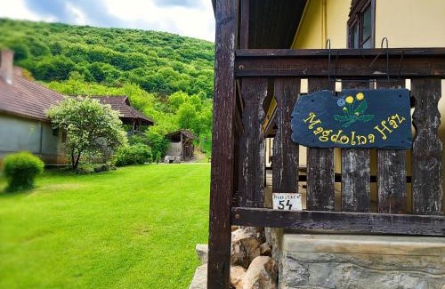 Szogliget House | Magdolna Ház