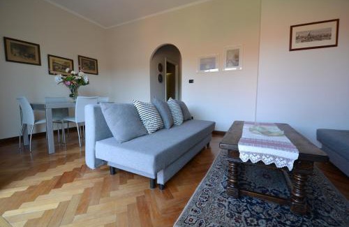 Downtown Apartment | Magenta Apartment