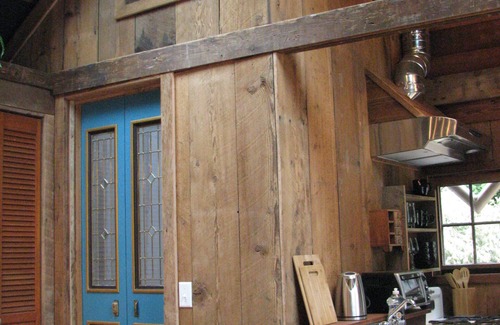 Sunnyside House | Magic Barn, Walk Score 93!